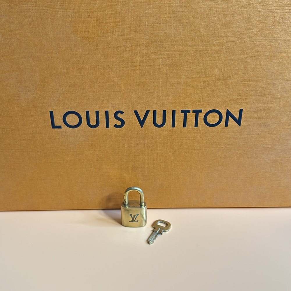 Louis Vuitton 1 Lock & 1 Key #303 ✨ Matching Set